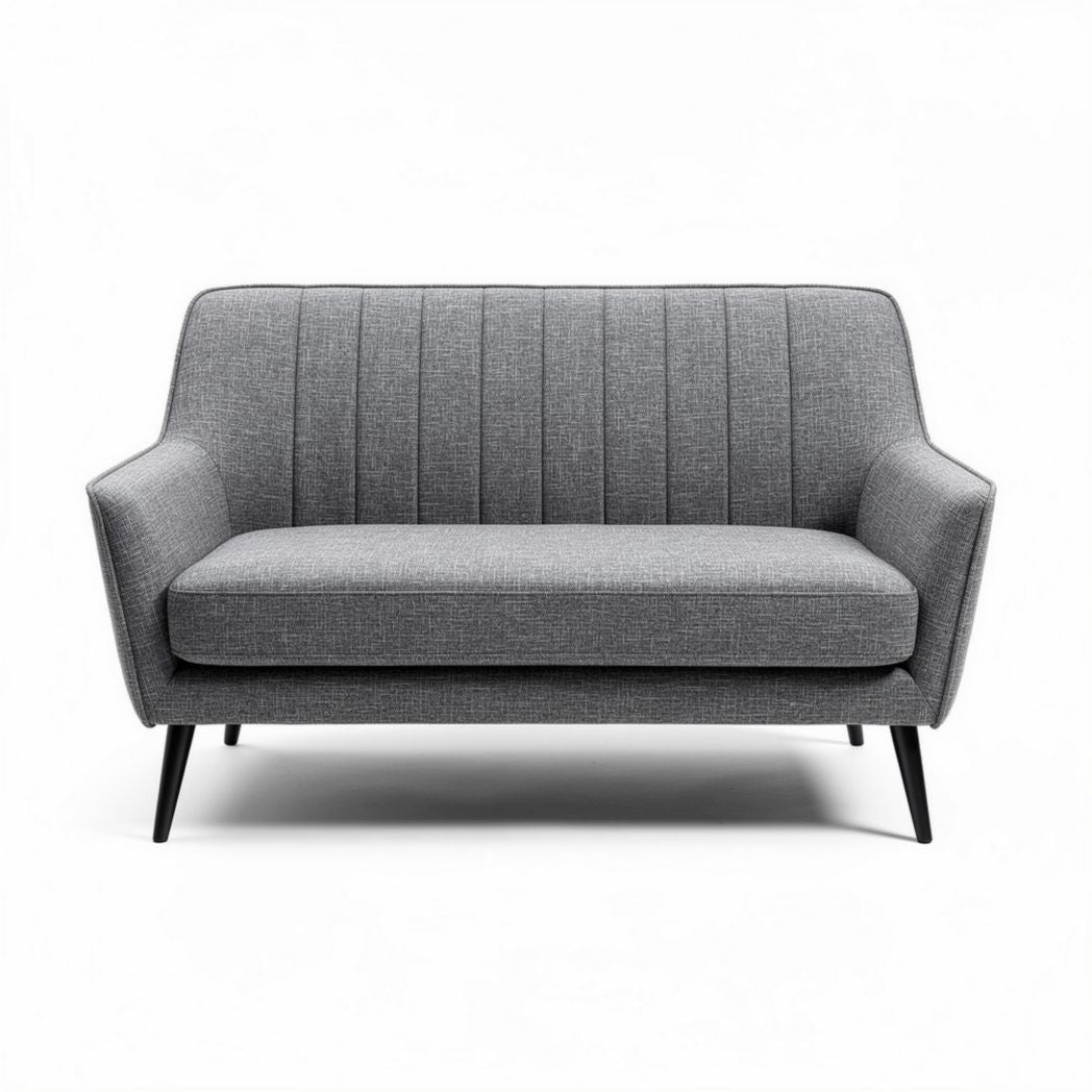 Divano grigio in tessuto dimensioni 150 x 75 x 85 cm con gambe in legno